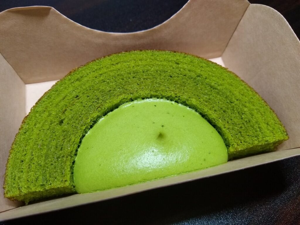 ローソン宇治抹茶バウム