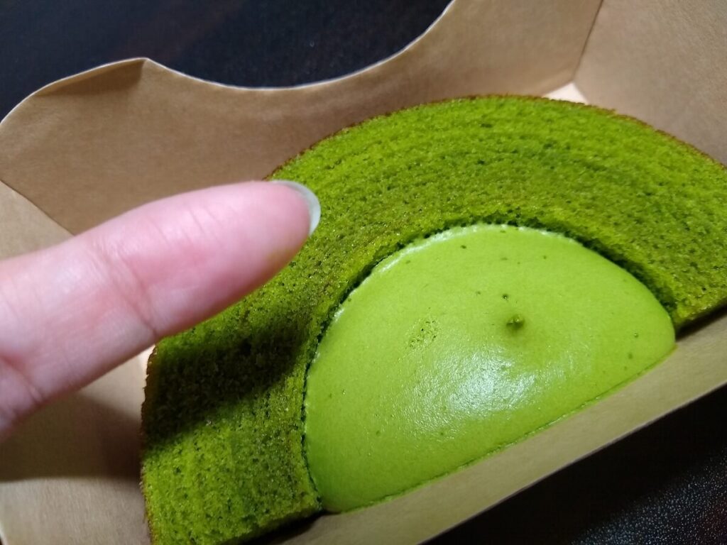 ローソン宇治抹茶バウム